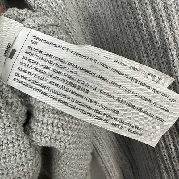 Hollister Sweater - Picture 5 of 5